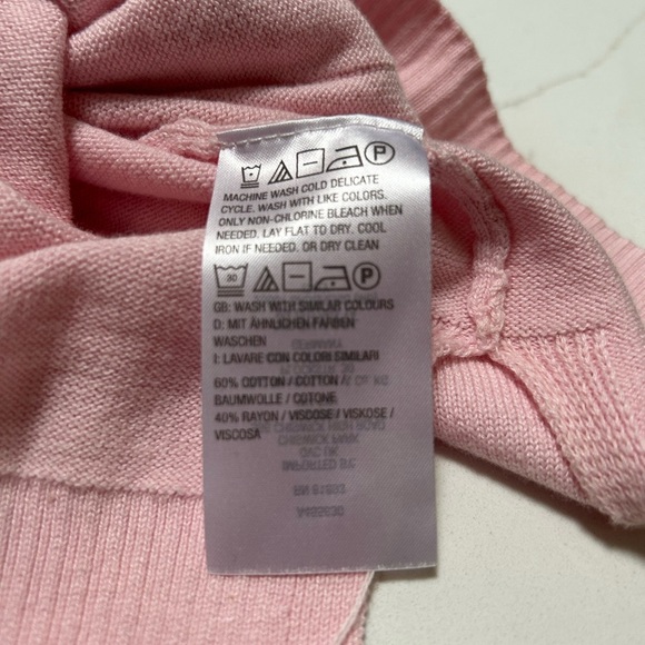 Isaac Mizrahi V-Neck Cable Knit Sweater - Pink and Gray Set of Two - Picture 5 of 5